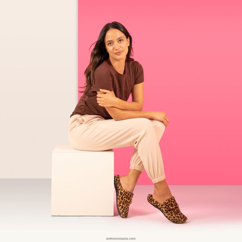 papuc mandy cu vârf închis femei Aetrex leopard 2BV6V20